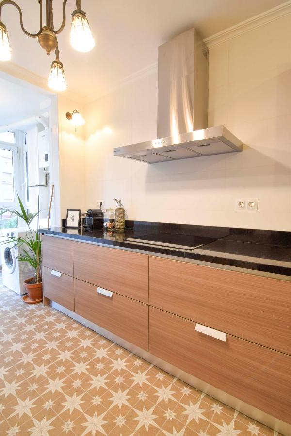 P&P Apartamentos Paseo Maritimo Pablo Ruiz Picasso Málaga Exteriör bild