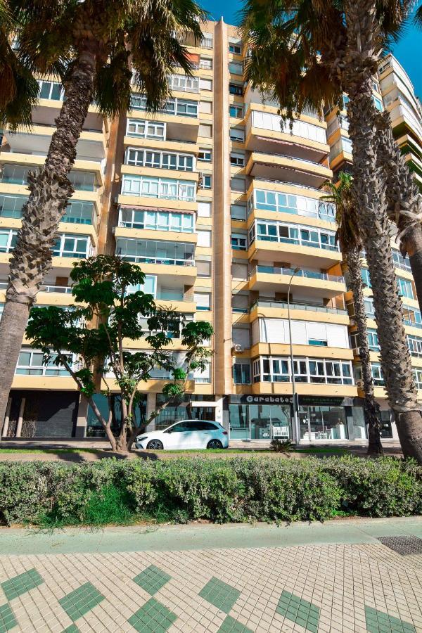 P&P Apartamentos Paseo Maritimo Pablo Ruiz Picasso Málaga Exteriör bild