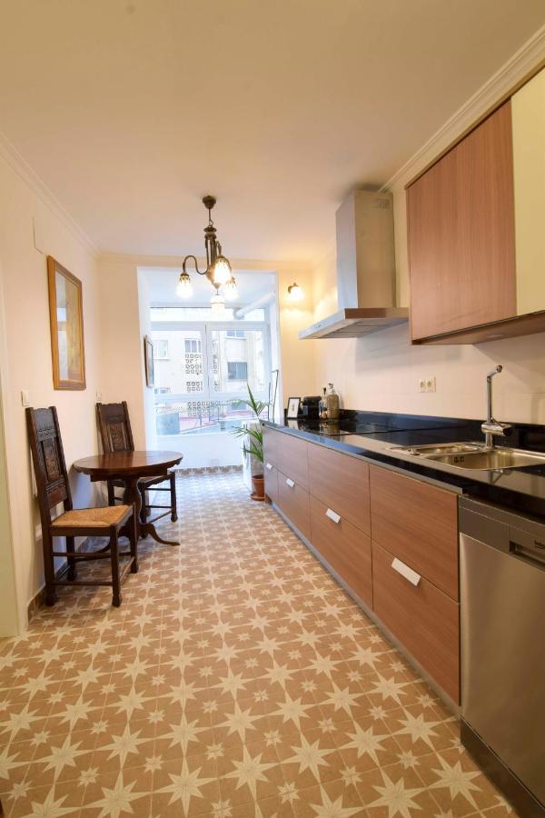 P&P Apartamentos Paseo Maritimo Pablo Ruiz Picasso Málaga Exteriör bild