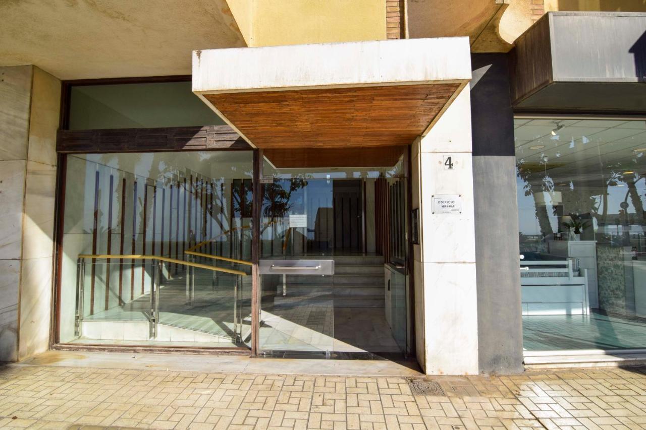 P&P Apartamentos Paseo Maritimo Pablo Ruiz Picasso Málaga Exteriör bild