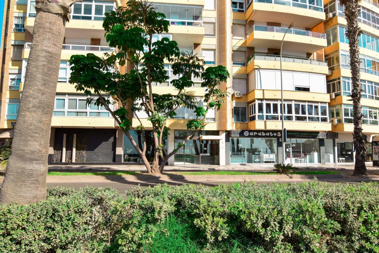 P&P Apartamentos Paseo Maritimo Pablo Ruiz Picasso Málaga Exteriör bild